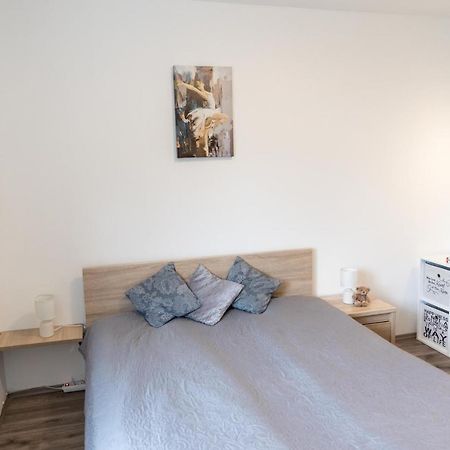 Sflower Apartman Eger Extérieur photo