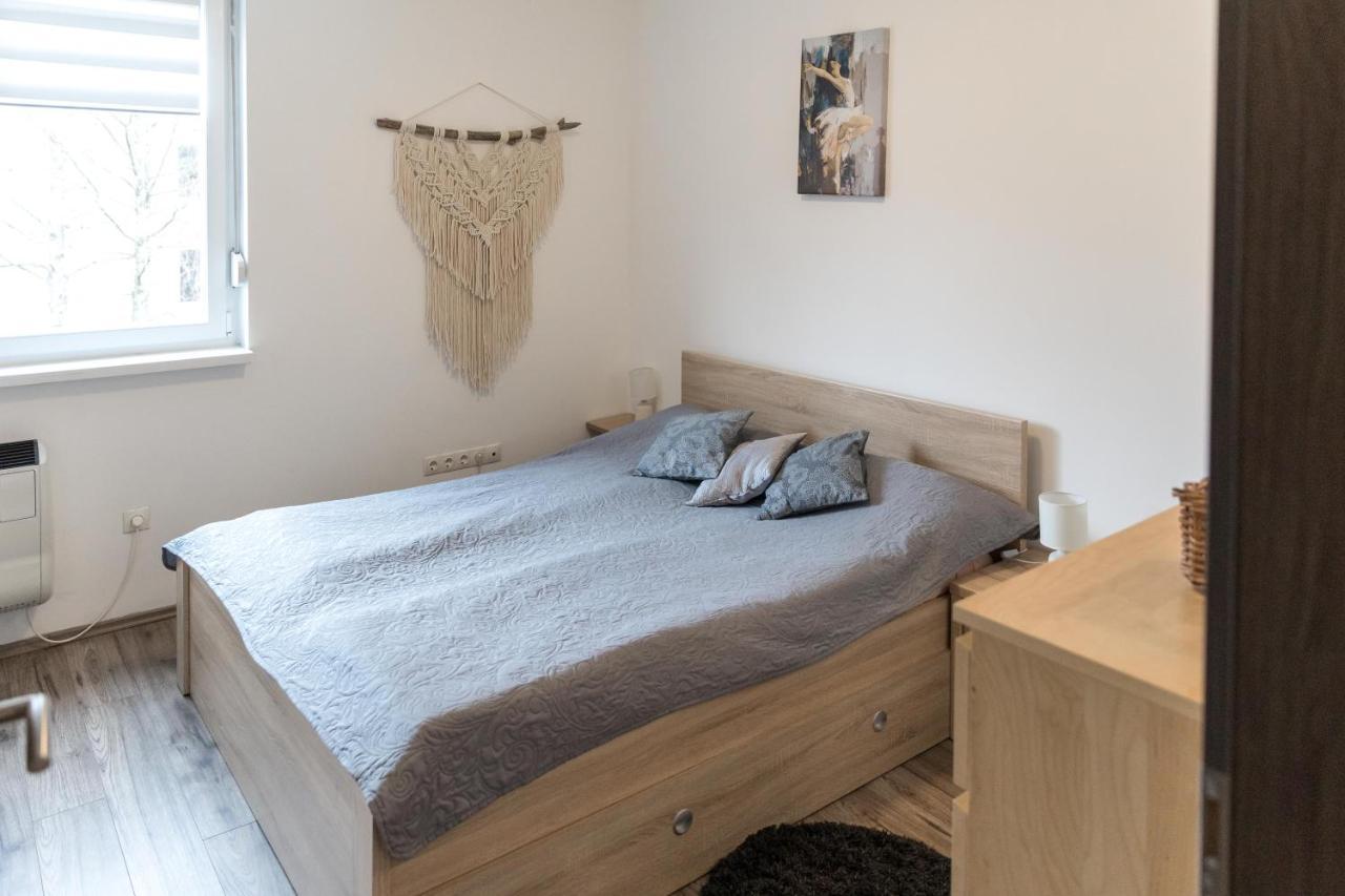 Sflower Apartman Eger Extérieur photo