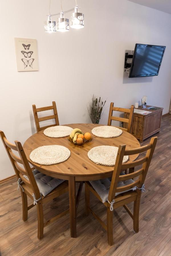 Sflower Apartman Eger Extérieur photo
